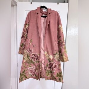 Solitaire Blush Floral Cape